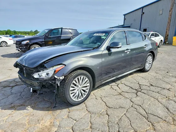 2015 INFINITI Q70L