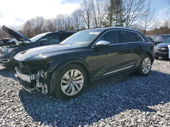 2022 Audi e-tron S Premium Plus