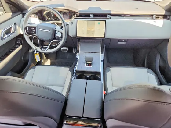 2026 Land Rover Range Rover Velar Dynamic SE