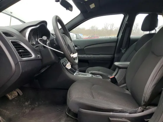 2013 Dodge Avenger SE V6