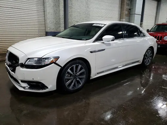 2018 Lincoln Continental Premiere