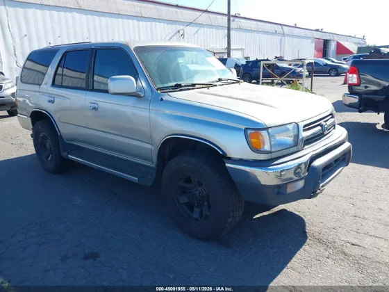 1999 Toyota 4Runner SR5