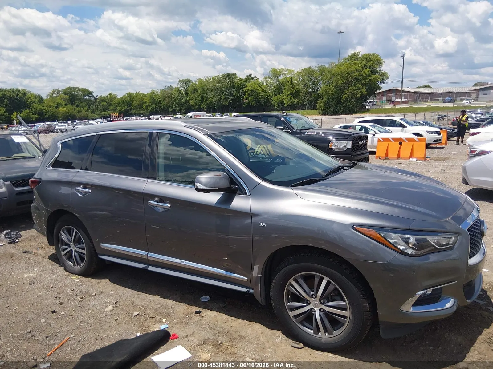 2017 INFINITI QX60