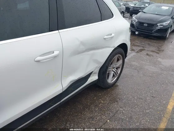2020 Porsche Macan S