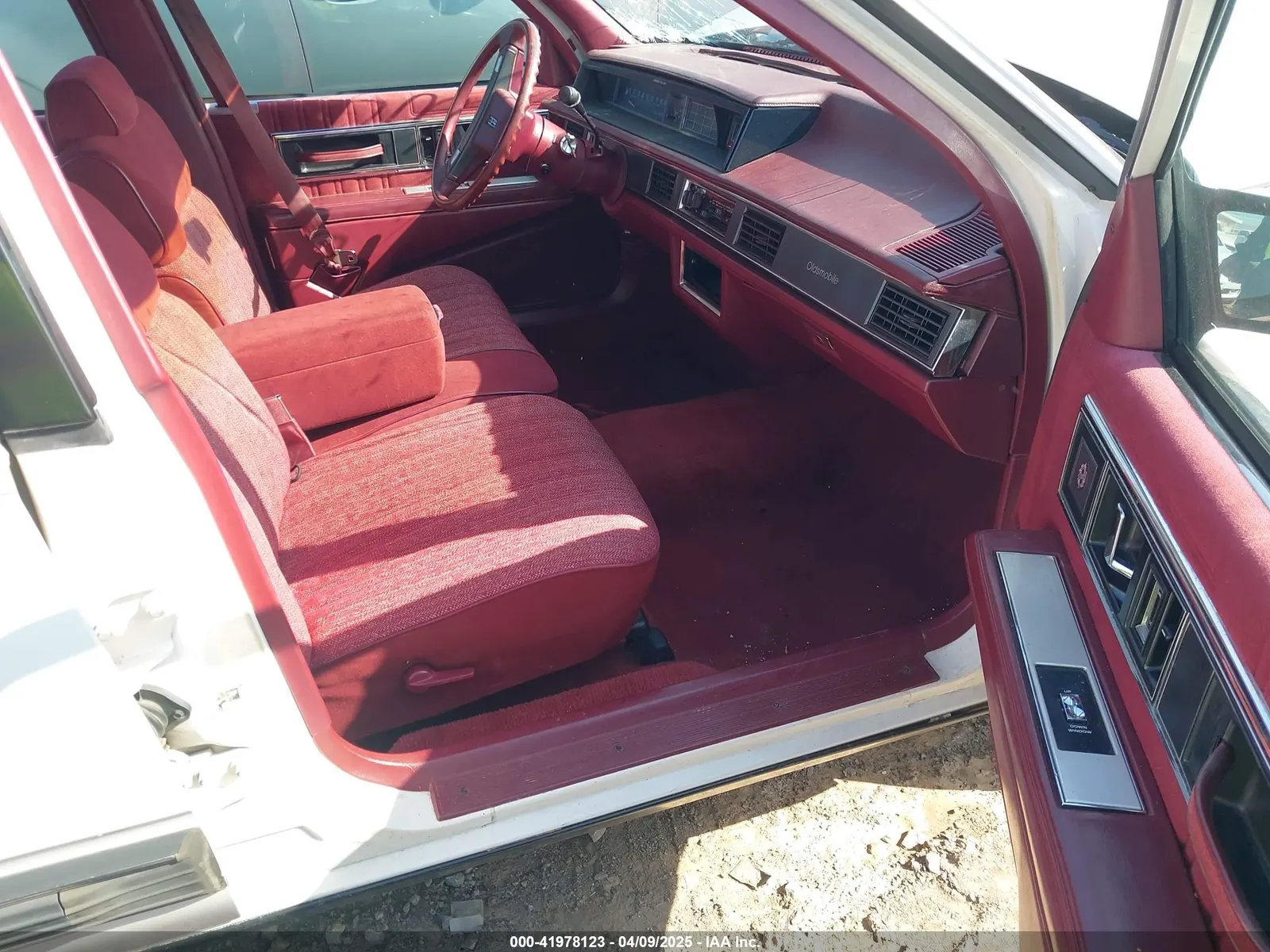 1990 Oldsmobile Delta 88 ROYALE