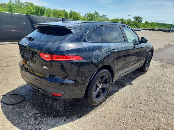 2017 Jaguar F-PACE 35t R-Sport