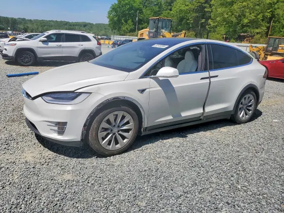 2020 Tesla Model X Long Range