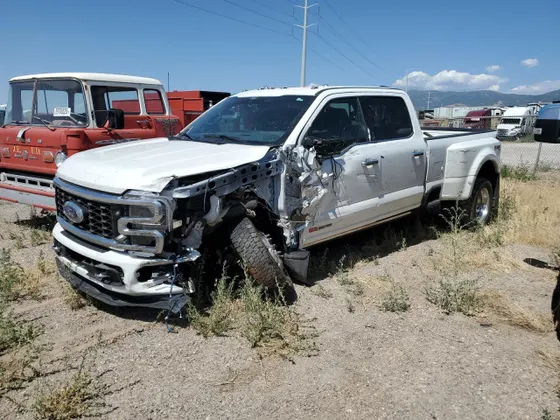 2024 Ford Super Duty F-450 DRW XL