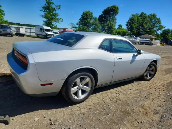 2009 Dodge Challenger SE