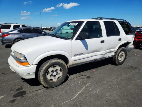 2004 Chevrolet Blazer LS