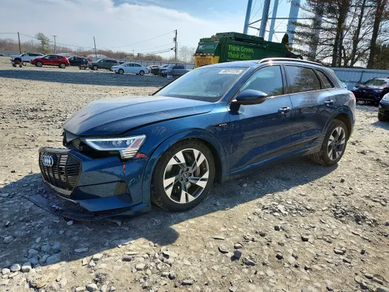 2023 Audi e-tron Premium
