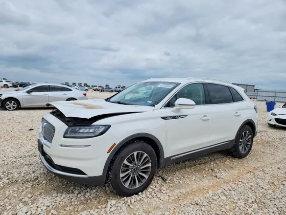 2022 Lincoln Nautilus Standard