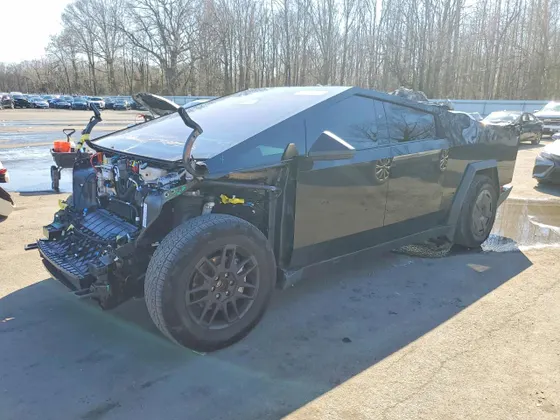 2025 Tesla Cybertruck