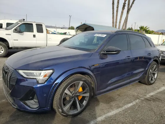 2022 Audi e-tron S Premium Plus
