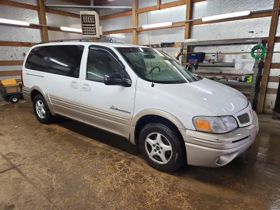 2002 Pontiac Montana w/1SA Pkg