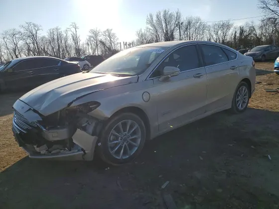 2018 Ford Fusion Energi SE