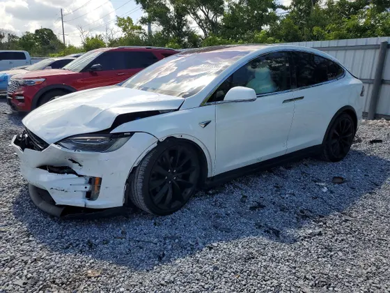 2017 Tesla Model X 90D