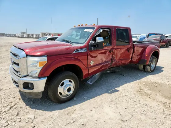 2014 Ford Super Duty F-350 DRW XLT
