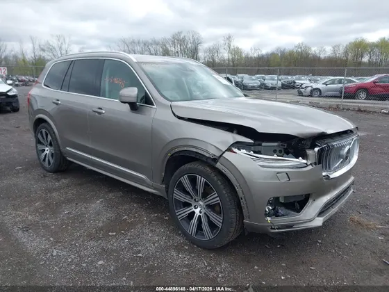 2021 Volvo XC90 Inscription