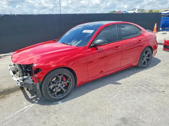2020 Alfa Romeo Giulia Ti Sport