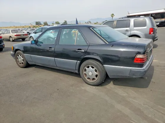 1992 Mercedes-Benz 300 Series 300E