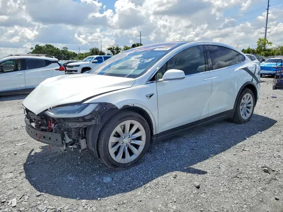 2019 Tesla Model X 75D