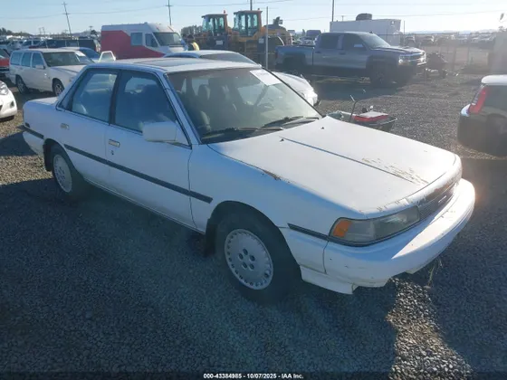 1988 Toyota Camry LE