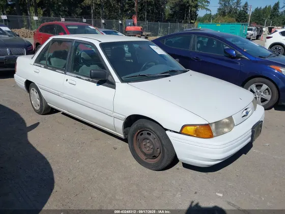 1995 Ford Escort LX