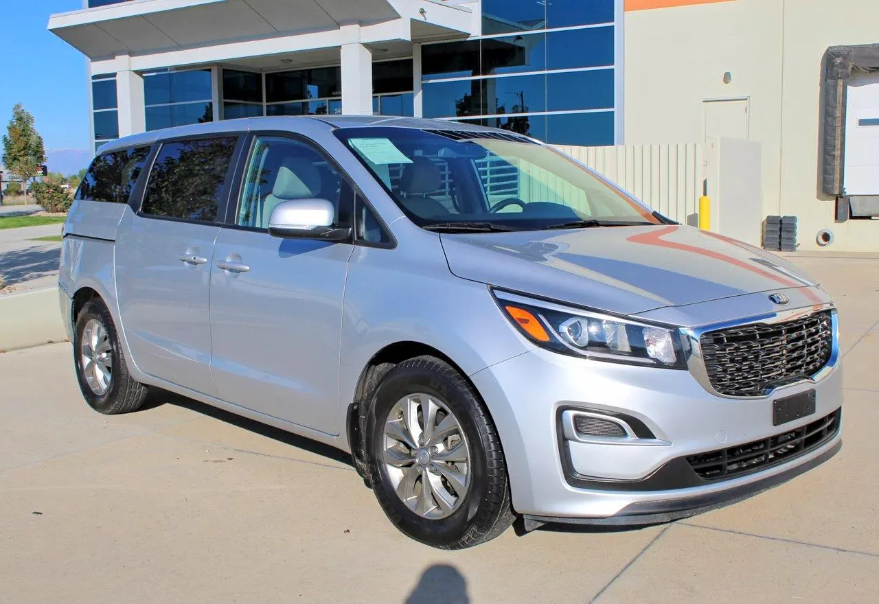 2020 Kia Sedona LX