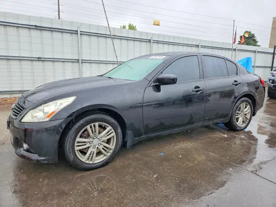 2013 INFINITI G37 Sedan x