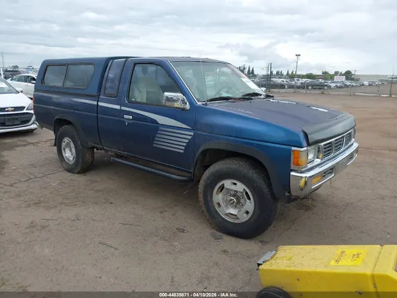 1994 Nissan Trucks 4WD SE