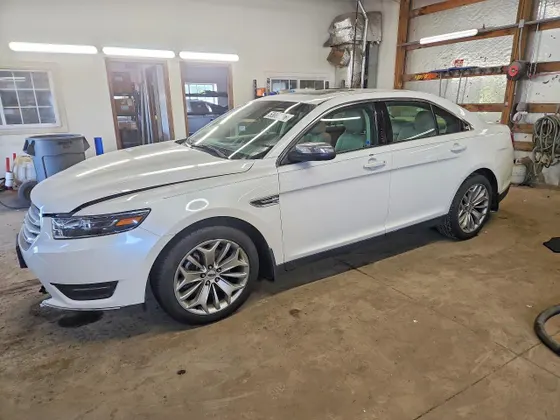 2019 Ford Taurus Limited