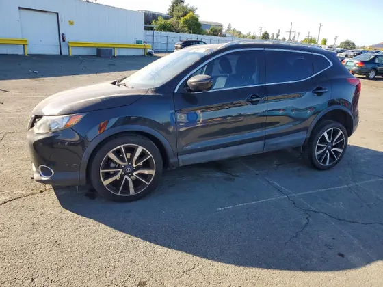 2017 Nissan Rogue Sport SL