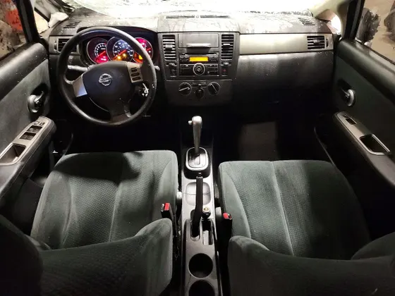 2010 Nissan Versa 1.8 SL