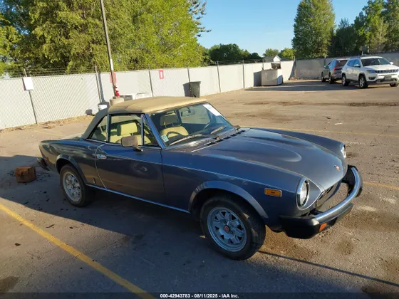1982 FIAT 124 SPIDER