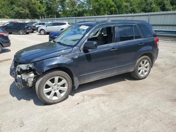 2009 Suzuki Grand Vitara LUXURY