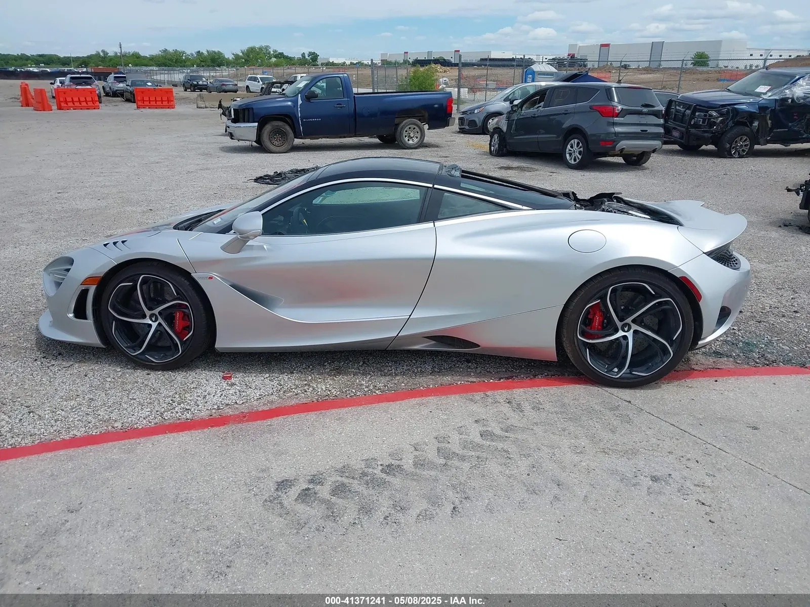 2024 McLaren 750S COUPE
