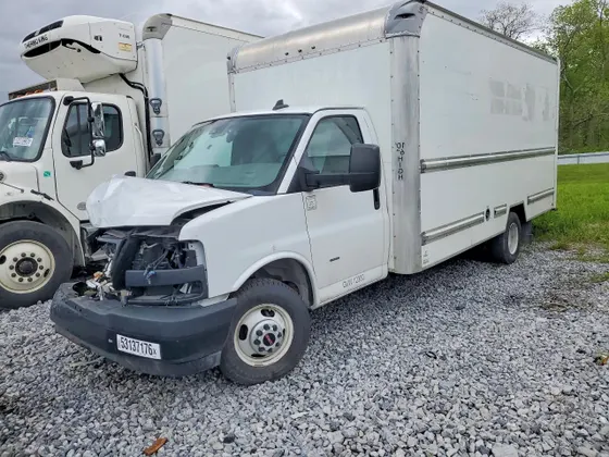 2021 GMC Savana Commercial Cutaway SAVANA