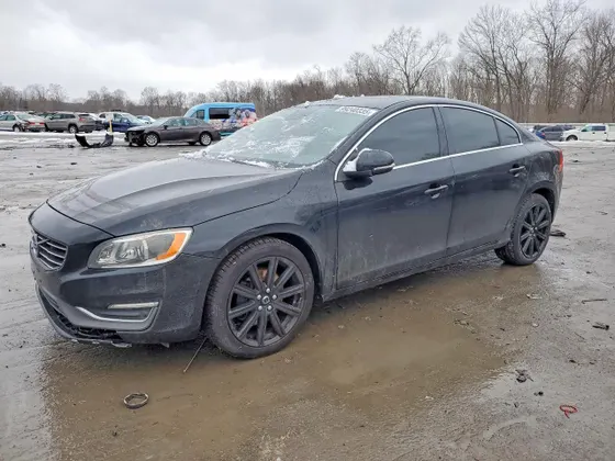 2016 Volvo S60 Inscription T5 Platinum