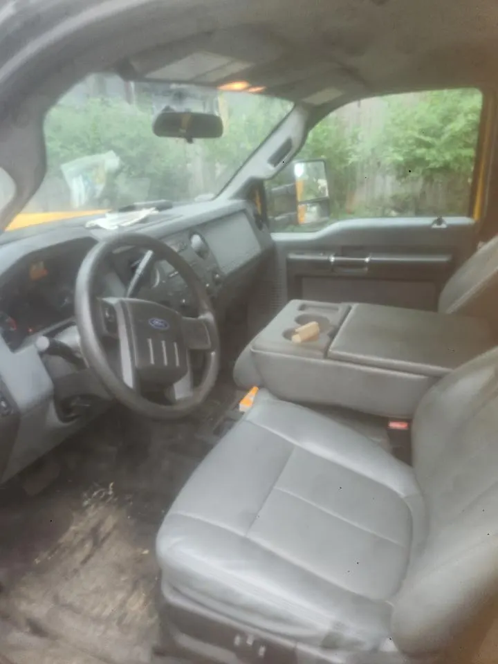 2013 Ford F-550 SUPER DUTY