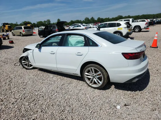 2022 Audi A4 Sedan S line Premium Plus