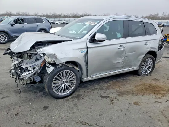 2022 Mitsubishi Outlander PHEV SEL