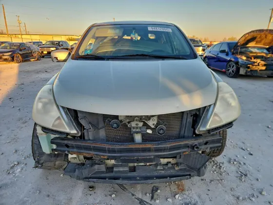 2008 Nissan Versa 1.8 S