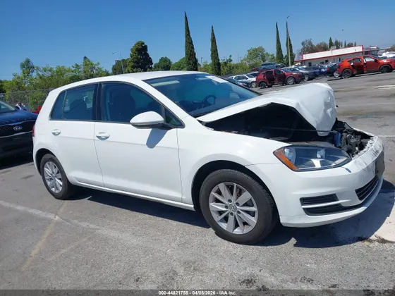 2016 Volkswagen Golf TSI S