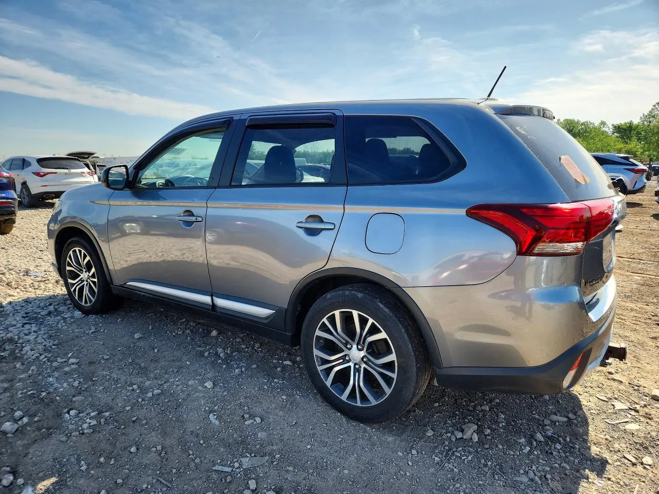 2016 Mitsubishi Outlander SE