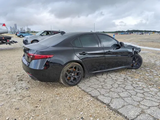 2021 Alfa Romeo Giulia