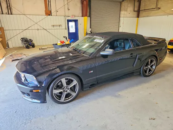 2007 Ford Mustang GT Deluxe
