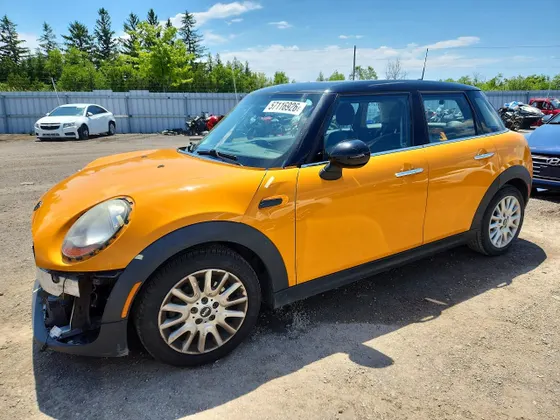 2017 MINI Hardtop 4 Door Cooper