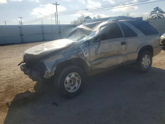 2001 GMC Jimmy SLS Base