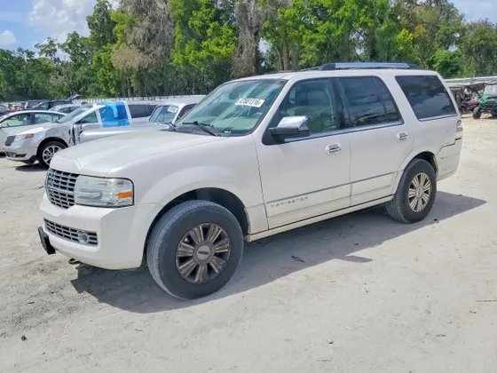 2010 Lincoln Navigator